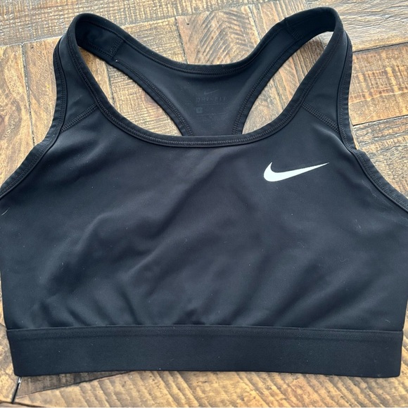 Nike Women's Black Sports Bra size small - Picture 1 of 9